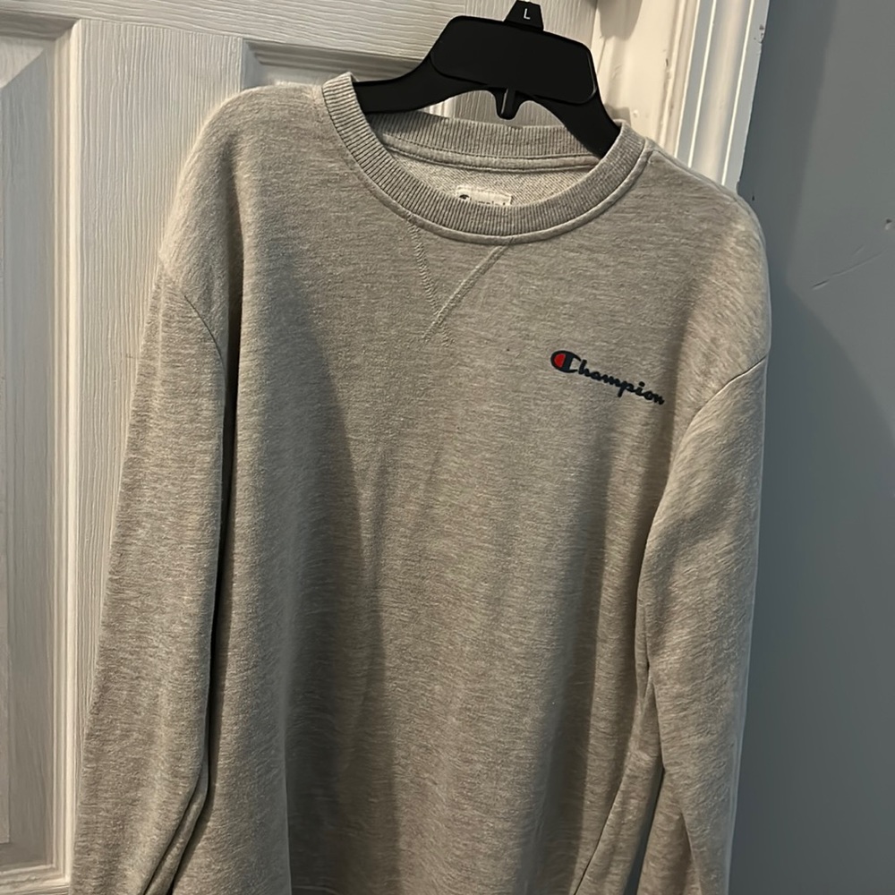 cute gray women’s crew neck LIGHTWEIGHT